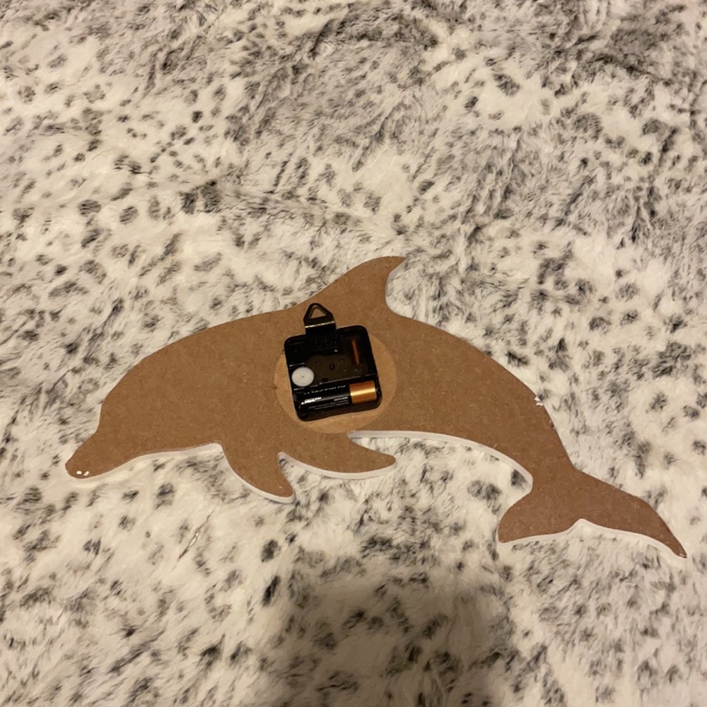 Beautiful Dolphin Clock! - Picture 2 of 3